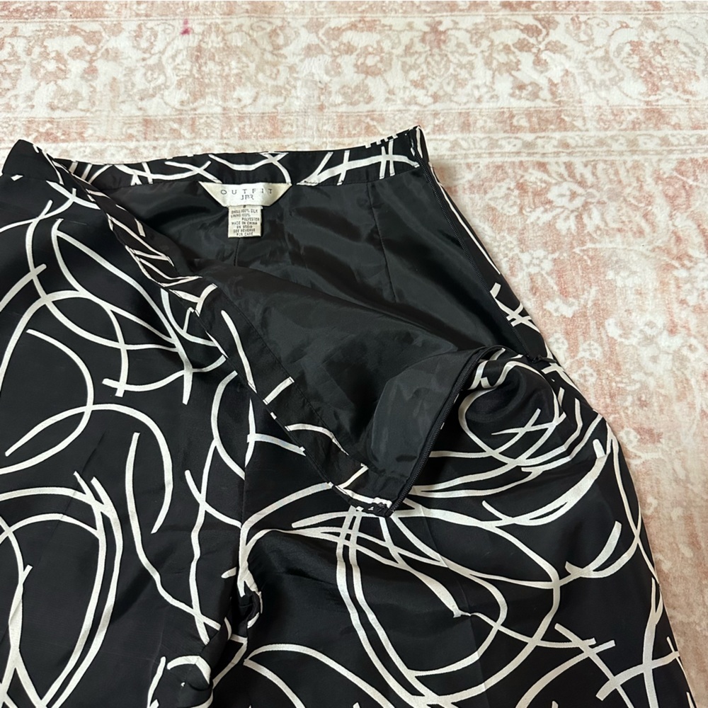 Vintage 100% Silk High Waisted Patterned Capri Pants - Picture 3 of 8
